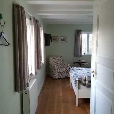 Skyttegarden Bed & Breakfast *